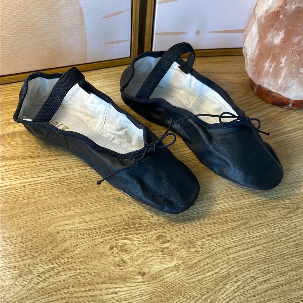 Bloch Black Ballet Flats with Elastic Strap